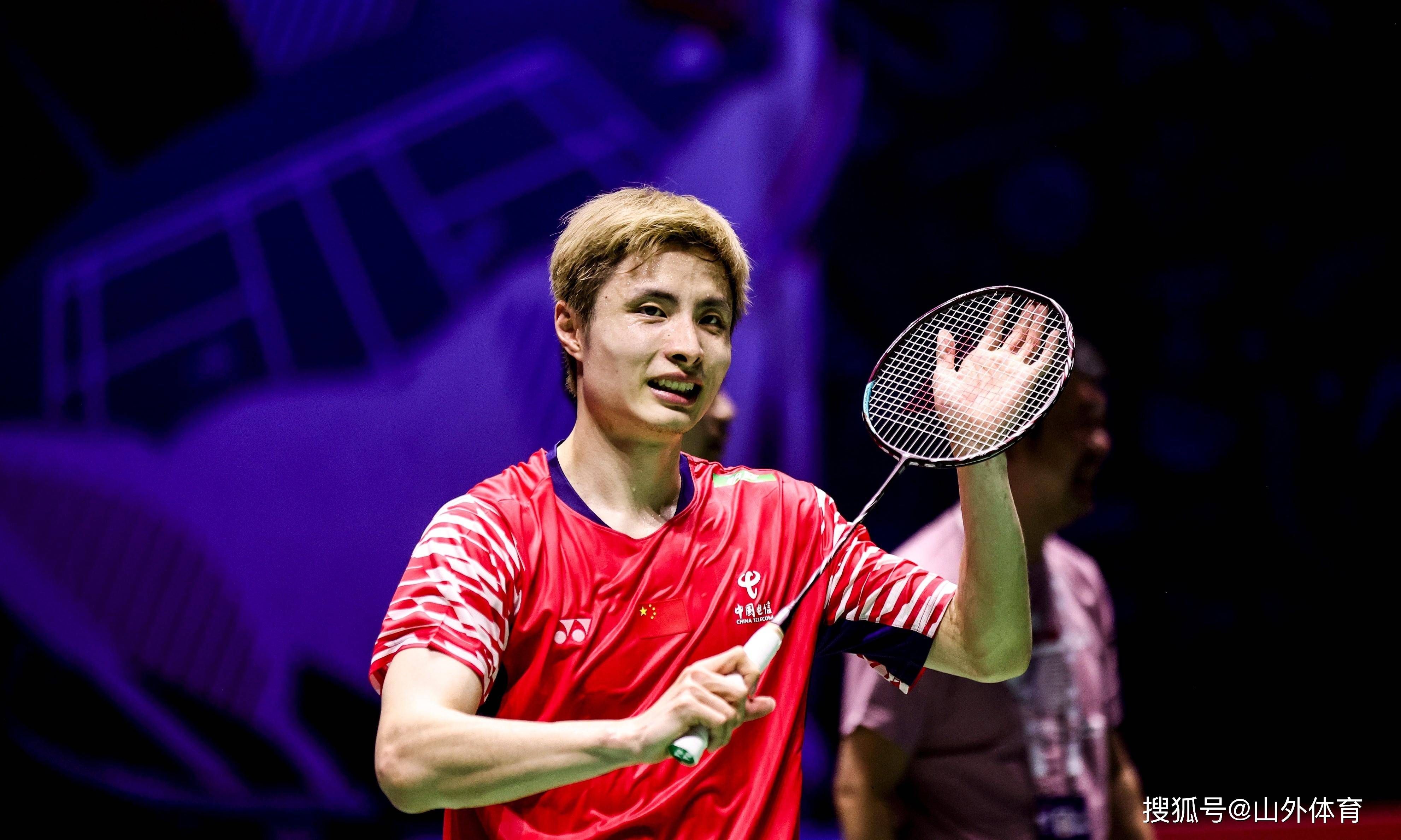 爱游戏官网-印尼队逆转日本队，石宇奇点燃赛场