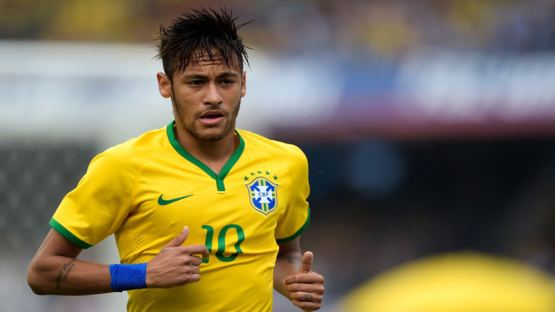 爱游戏入口-萨拉赫的沉默与克罗地亚的枪声，当足球成为世界撕裂的隐喻