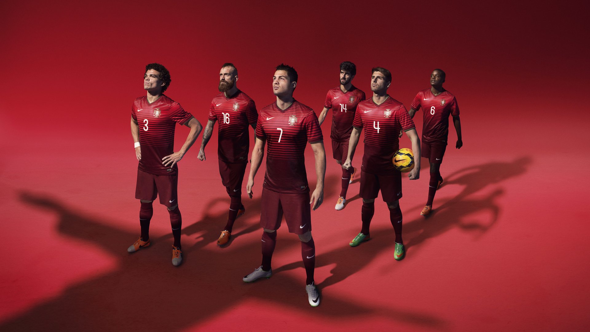 欧冠淘汰赛焦点战，皇家社会一波带走拜仁，技术流足球的完美复仇